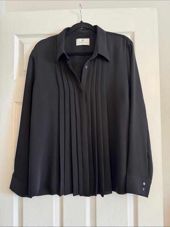 Aritzia Tops - NWT Aritzia black blouse